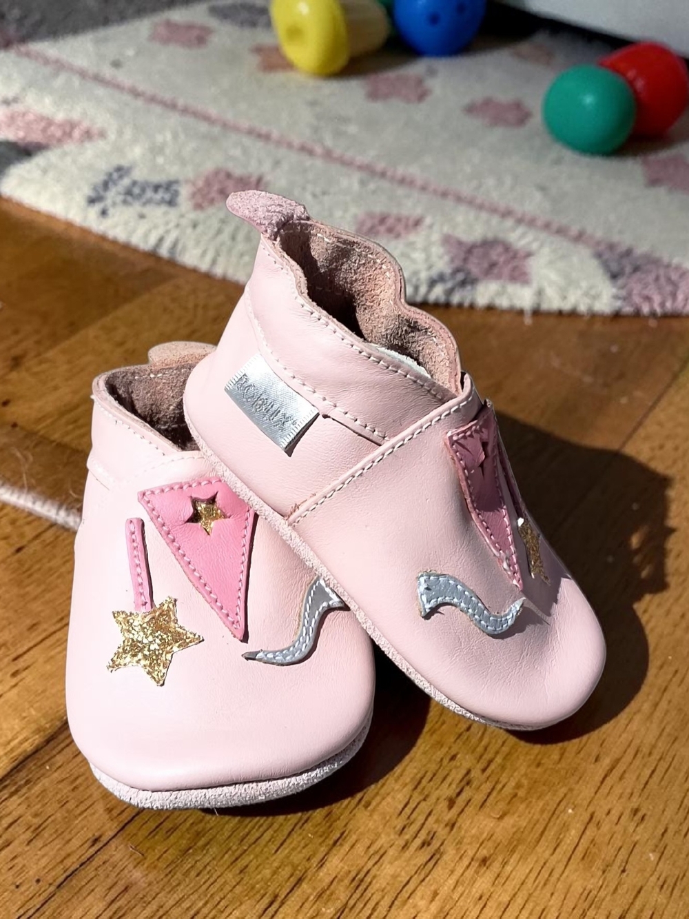 Bobux Soft Sole baby shoes in the "Blossom Magic" style. Size Small 3-9 Months